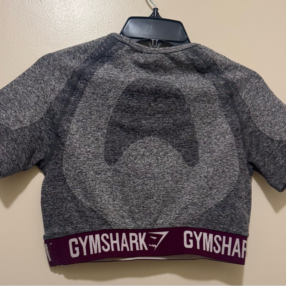 Gymshark Heathered Gray Crop Top - Picture 3 of 4